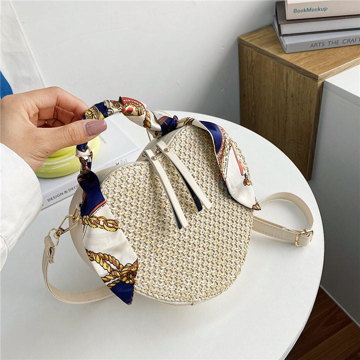 Simple casual heart-shaped bag