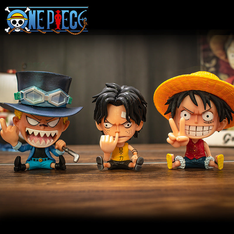 One Piece Big Head GK sitting doll