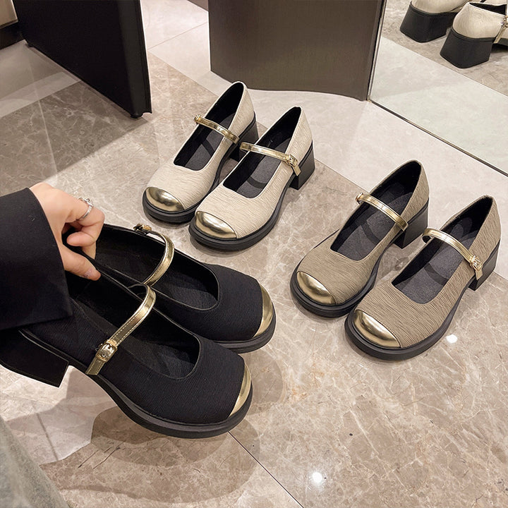 Fashionable small leather shoes