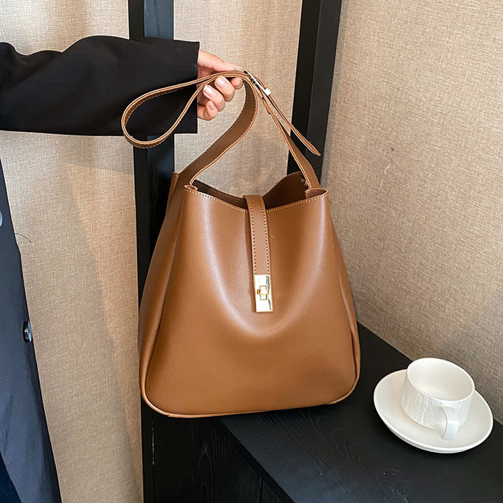 Casual and versatile messenger bag