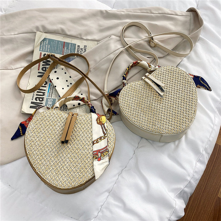 Simple casual heart-shaped bag