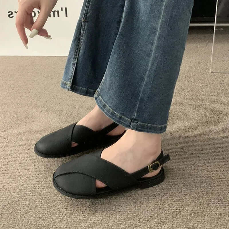 Casual flat-soled Roman shoes