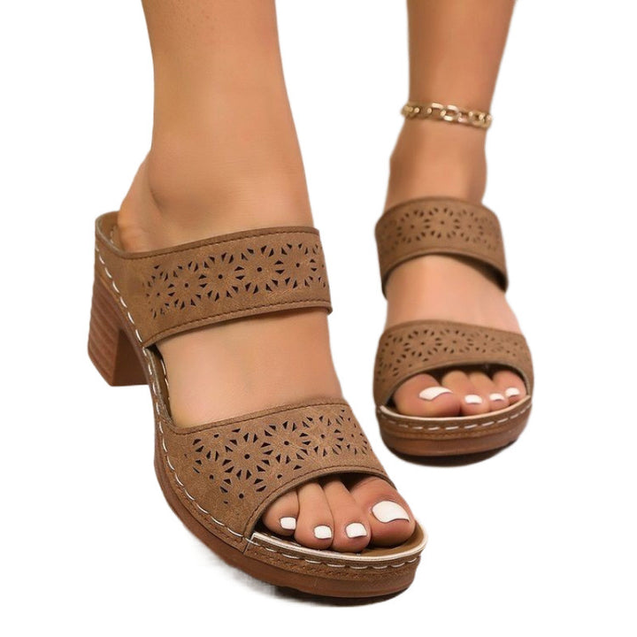 Breathable and lightweight one-line buckle sandals