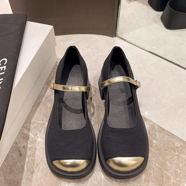 Fashionable small leather shoes